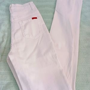 NWOT White Slim GJG Size 3